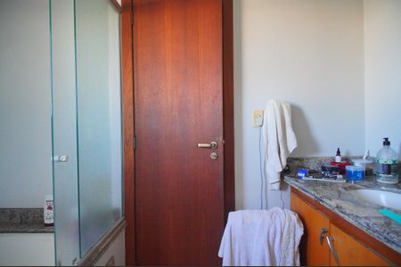 Apartamento à venda com 246m², 2 quartos e 1 vagaBanheiro da Suíte