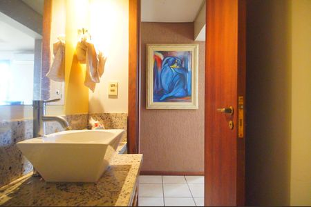 Apartamento à venda com 246m², 2 quartos e 1 vagalavabo