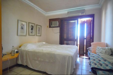 Apartamento à venda com 246m², 2 quartos e 1 vagaSuíte