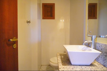 Apartamento à venda com 246m², 2 quartos e 1 vagalavabo