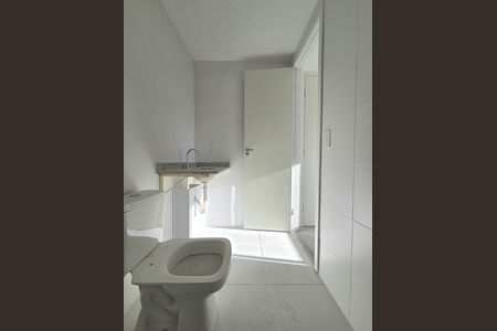 Apartamento à venda com 24m², 1 quarto e sem vaga Apartamento à venda com 24m², 1 quarto e sem vagaBanheiro da Suíte