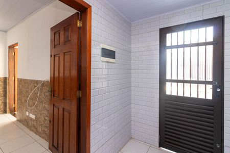 Casa para alugar com 108m², 2 quartos e 2 vagas Casa para alugar com 108m², 2 quartos e 2 vagasCorredor Lateral