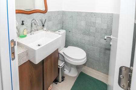 Lavabo de apartamento à venda com 2 quartos, 70m² em Perdizes, São Paulo
