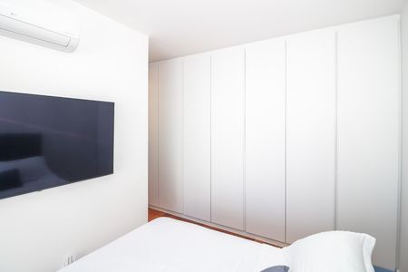 Suíte 1 de apartamento à venda com 2 quartos, 70m² em Perdizes, São Paulo