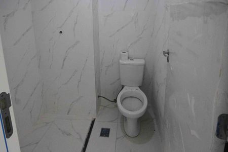 Banheiro de apartamento à venda com 2 quartos, 38m² em Cidade São Mateus, São Paulo