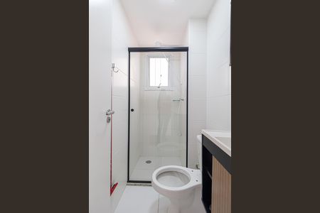 Banheiro de apartamento para alugar com 2 quartos, 40m² em Vila Penteado, São Paulo