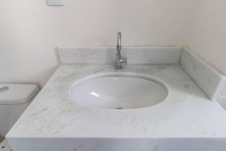 Apartamento para alugar com 50m², 2 quartos e 1 vaga Apartamento para alugar com 50m², 2 quartos e 1 vagaBanheiro do Quarto 2