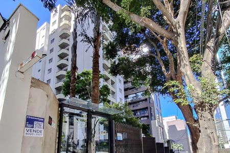 Apartamento à venda com 34m², 1 quarto e 2 vagas Apartamento à venda com 34m², 1 quarto e 2 vagasFachada - Plaquinha