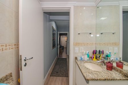 Banheiro de apartamento para alugar com 2 quartos, 90m² em Petrópolis, Porto Alegre
