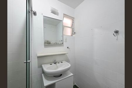 Banheiro Social de apartamento para alugar com 2 quartos, 72m² em Indianópolis, São Paulo