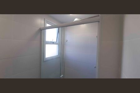 Banheiro de apartamento para alugar com 1 quarto, 55m² em Km 18, Osasco