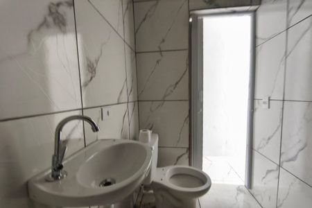 Banheiro de casa para alugar com 1 quarto, 50m² em Residencial Cittá Di Salerno, Campinas