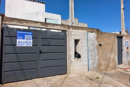 Casa à venda com 50m², 1 quarto e 1 vaga Casa à venda com 50m², 1 quarto e 1 vagaFachada