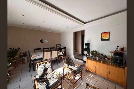 Sala de estar  de casa para alugar com 3 quartos, 240m² em Vila Santana, São Paulo