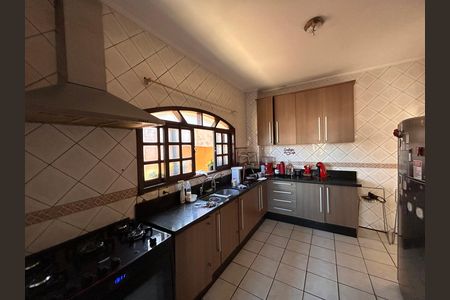 Cozinha  de casa à venda com 3 quartos, 240m² em Vila Santana, São Paulo