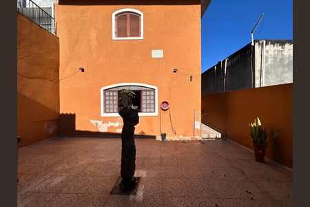 Quintal fundo - churrasqueira  de casa à venda com 3 quartos, 240m² em Vila Santana, São Paulo