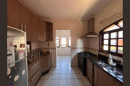 Cozinha  de casa à venda com 3 quartos, 240m² em Vila Santana, São Paulo