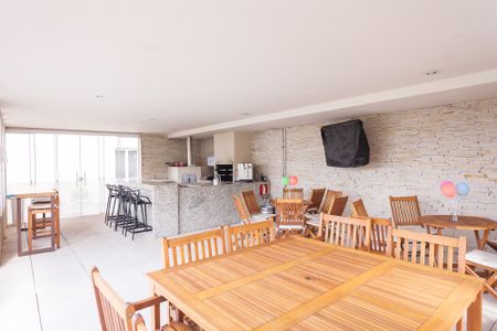 Apartamento à venda com 106m², 3 quartos e 2 vagas Apartamento à venda com 106m², 3 quartos e 2 vagasÁrea comum - Churrasqueira