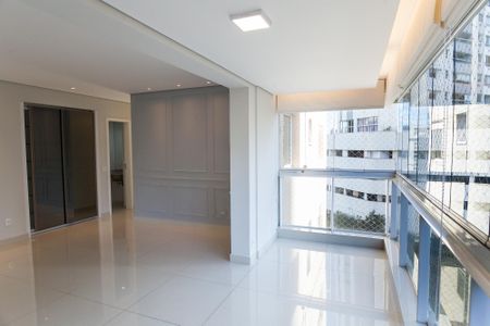 Apartamento à venda com 106m², 3 quartos e 2 vagas Apartamento à venda com 106m², 3 quartos e 2 vagasVaranda da Sala