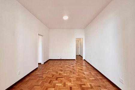 Apartamento à venda com 89m², 3 quartos e 1 vaga Apartamento à venda com 89m², 3 quartos e 1 vagaSala
