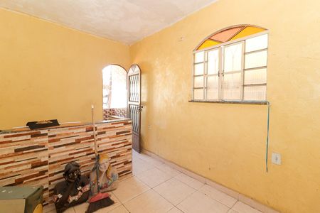 Hall de casa à venda com 4 quartos, 88m² em Realengo, Rio de Janeiro