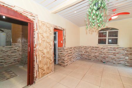 Sala de casa à venda com 4 quartos, 88m² em Realengo, Rio de Janeiro