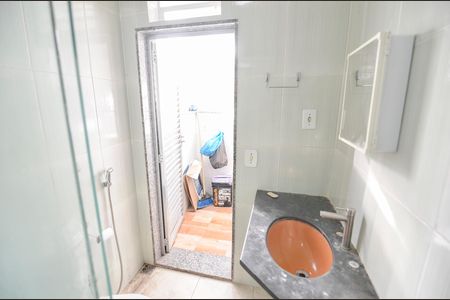 Banheiro de apartamento para alugar com 1 quarto, 40m² em Tijuca, Rio de Janeiro