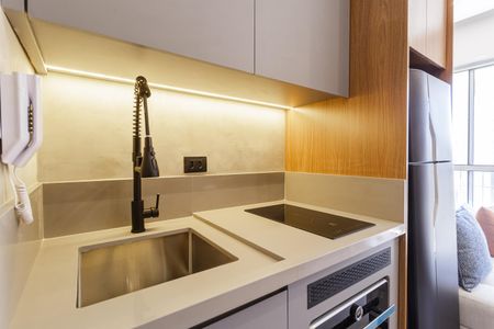Cozinha de kitnet/studio para alugar com 1 quarto, 24m² em Vila Olímpia, São Paulo