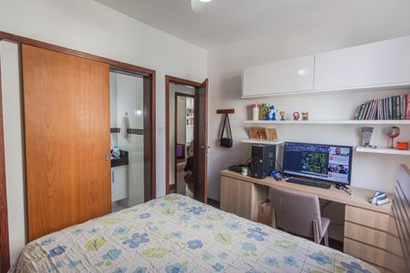 Apartamento à venda com 90m², 3 quartos e 1 vagaSuíte