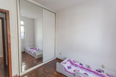 Apartamento à venda com 90m², 3 quartos e 1 vagaQuarto 2
