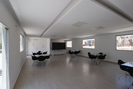 Apartamento para alugar com 60m², 2 quartos e 1 vagaÁrea comum - Salão de festas