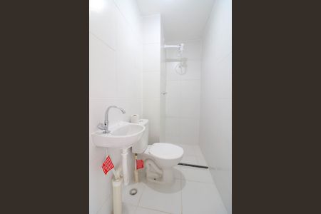 Banheiro de apartamento para alugar com 2 quartos, 31m² em Jardim Caravelas, São Paulo