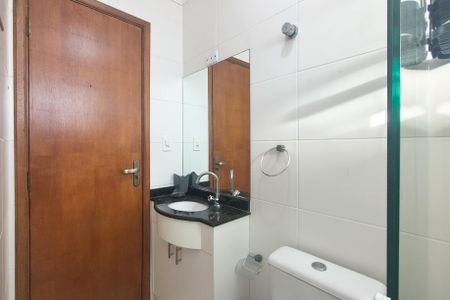 Banheiro da Suíte 1 de apartamento para alugar com 2 quartos, 75m² em Guilhermina, Praia Grande