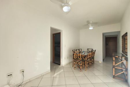 Sala de apartamento para alugar com 2 quartos, 75m² em Guilhermina, Praia Grande