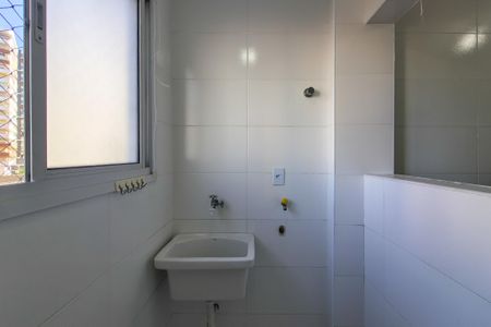 Área de Serviço  de apartamento para alugar com 2 quartos, 75m² em Guilhermina, Praia Grande
