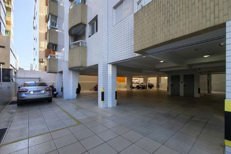Garagem  de apartamento para alugar com 2 quartos, 75m² em Guilhermina, Praia Grande