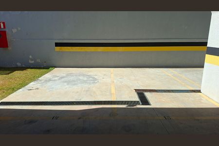 garagem: 2 carros de apartamento para alugar com 2 quartos, 2700m² em Santa Branca, Belo Horizonte