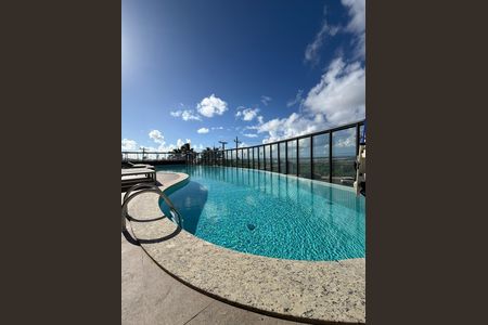 Piscina de kitnet/studio para alugar com 1 quarto, 39m² em Jaguaribe, Salvador
