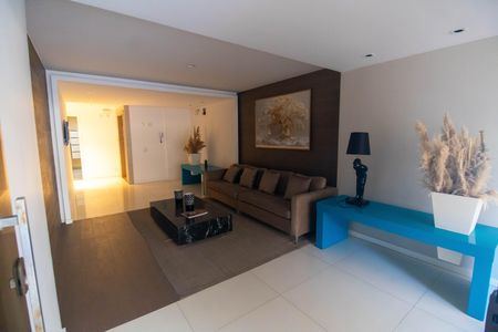 Apartamento para alugar com 180m², 4 quartos e 3 vagas Apartamento para alugar com 180m², 4 quartos e 3 vagasÁrea comum