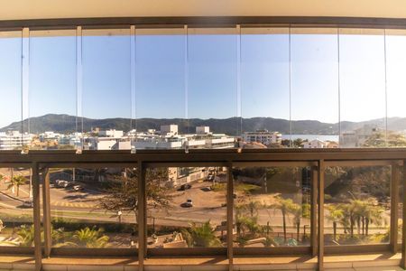 Apartamento para alugar com 180m², 4 quartos e 3 vagas Apartamento para alugar com 180m², 4 quartos e 3 vagasVista da Suíte 2