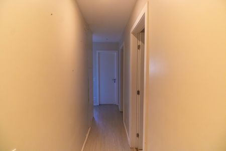 Apartamento para alugar com 180m², 4 quartos e 3 vagas Apartamento para alugar com 180m², 4 quartos e 3 vagasCorredor