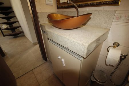 Apartamento para alugar com 170m², 5 quartos e 2 vagasbanheiro 1