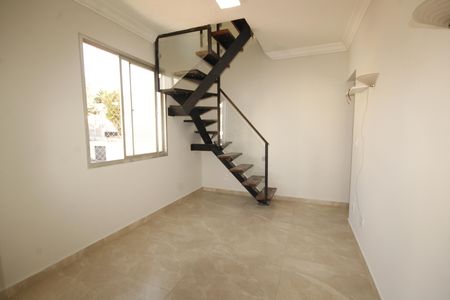 Apartamento para alugar com 170m², 5 quartos e 2 vagassala