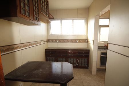cozinha de apartamento para alugar com 5 quartos, 170m² em Carlos Prates, Belo Horizonte