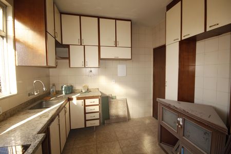 Apartamento para alugar com 170m², 5 quartos e 2 vagascozinha