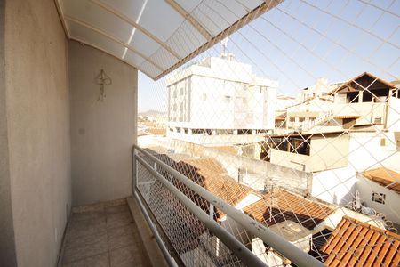 varanda de apartamento para alugar com 5 quartos, 170m² em Carlos Prates, Belo Horizonte