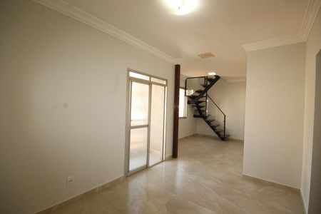 Apartamento para alugar com 170m², 5 quartos e 2 vagassala