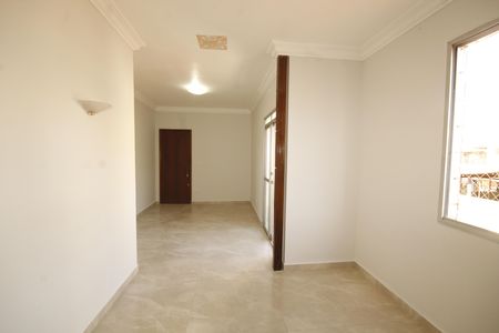 Apartamento para alugar com 170m², 5 quartos e 2 vagassala