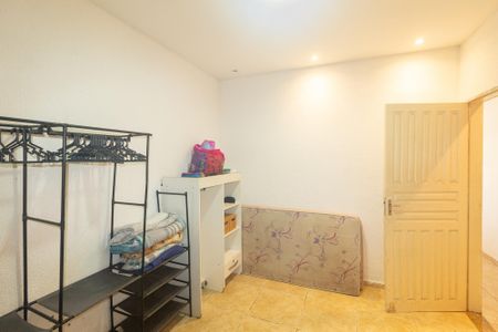 Casa à venda com 240m², 2 quartos e 1 vagaQuarto