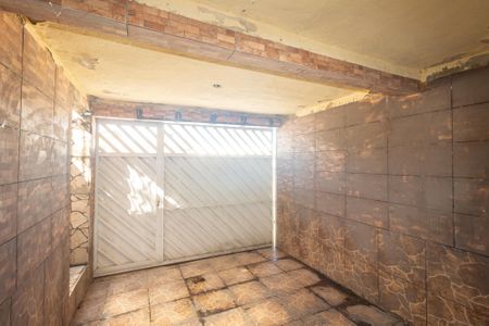 Garagem de casa à venda com 2 quartos, 240m² em Campo Grande, Rio de Janeiro